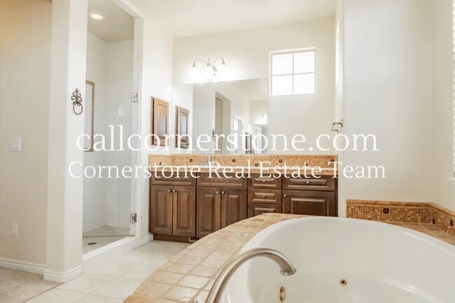 Building Photo - 13932 Sierra Star Ct