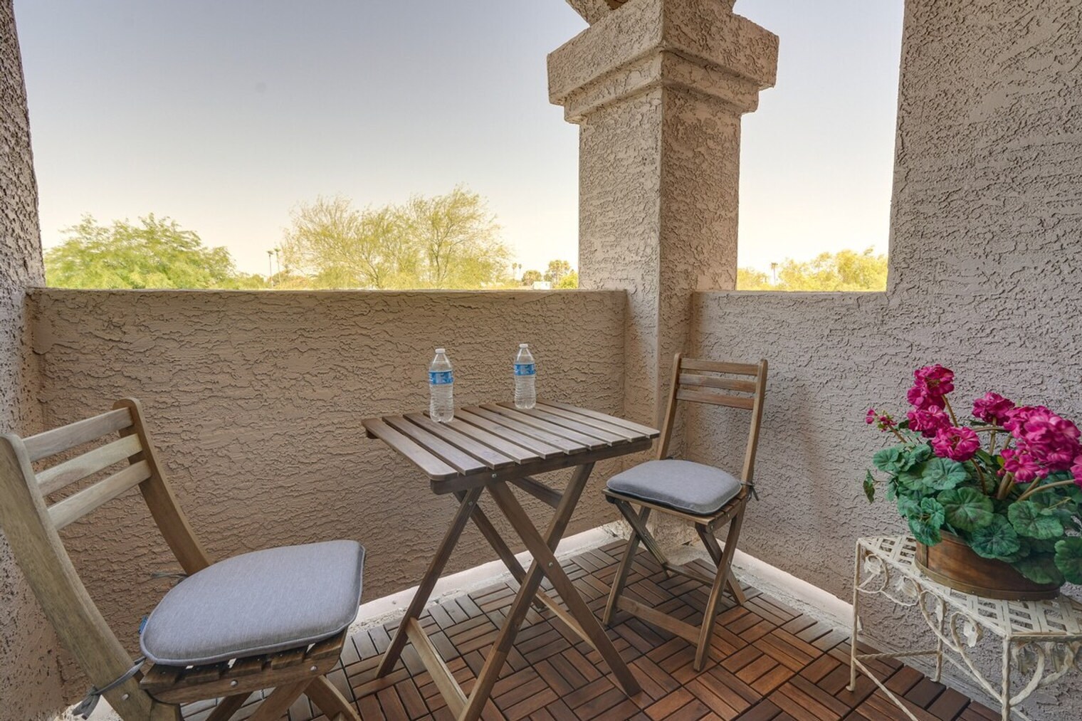 Building Photo - 9151 W Greenway Rd