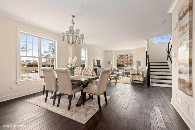 Building Photo - 2 bedroom in Chicago IL 60015