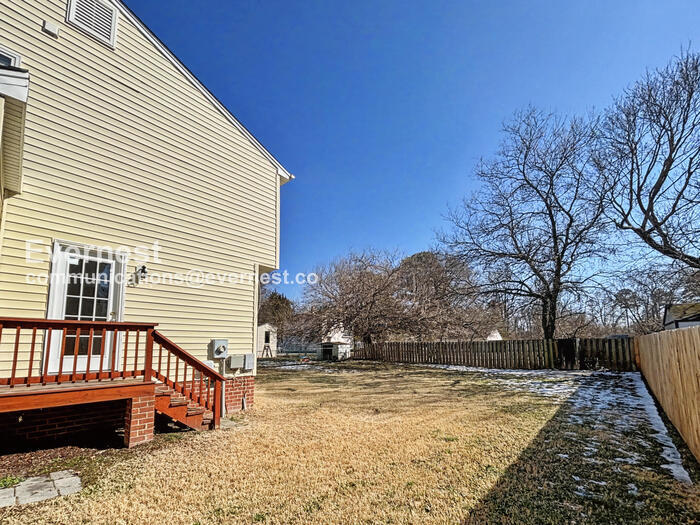 Building Photo - 1909 Greenstone Ct