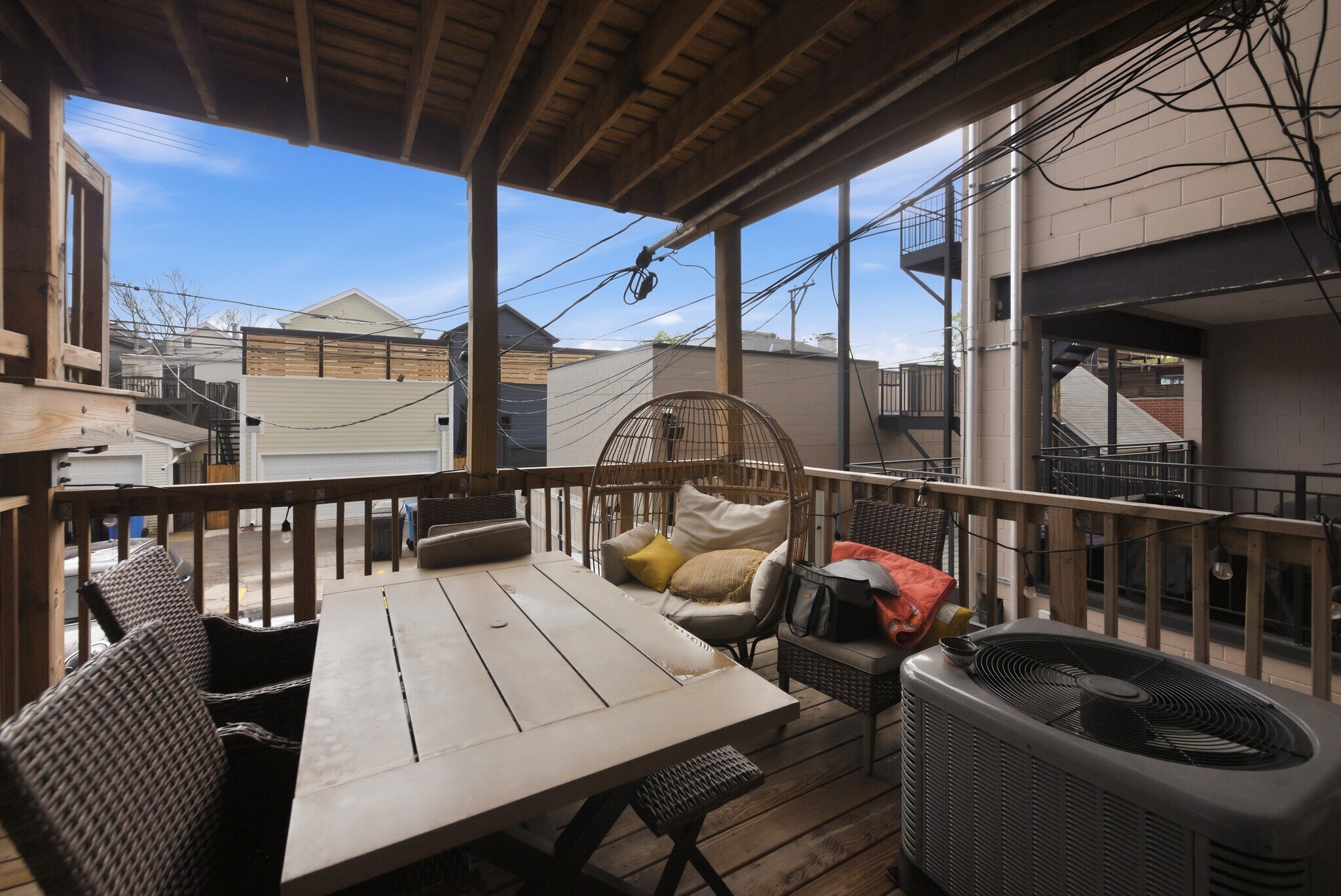 Building Photo - 2035 W Huron St