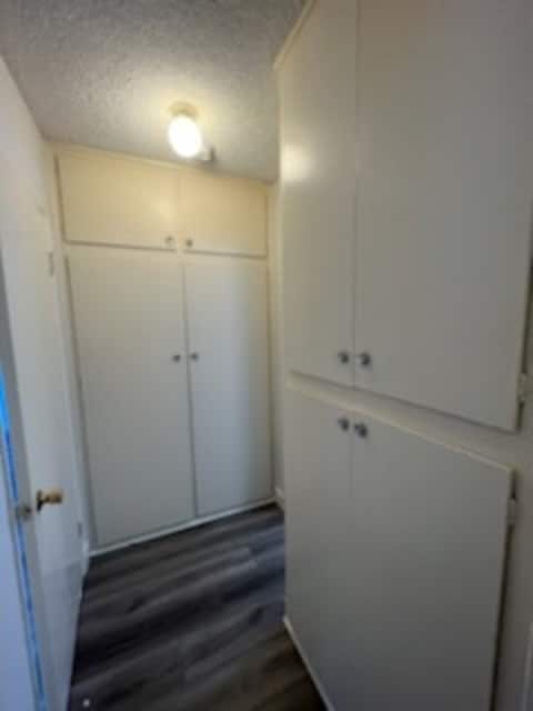 Building Photo - 1336 N Kenmore Ave