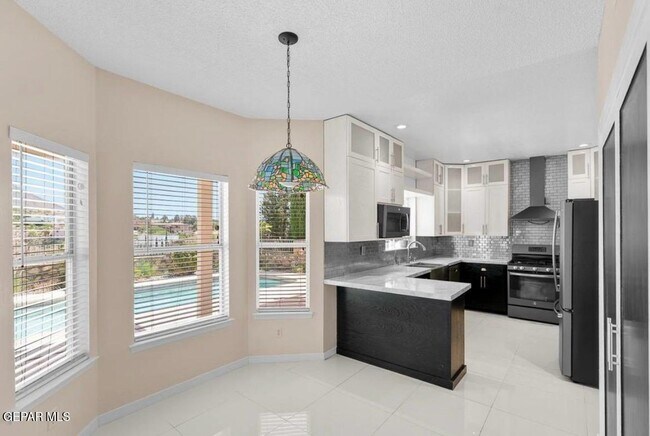 Building Photo - 684 Moondale Dr