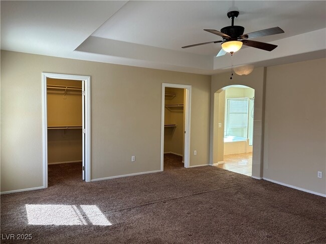 Building Photo - 9561 Rolling Thunder Ave