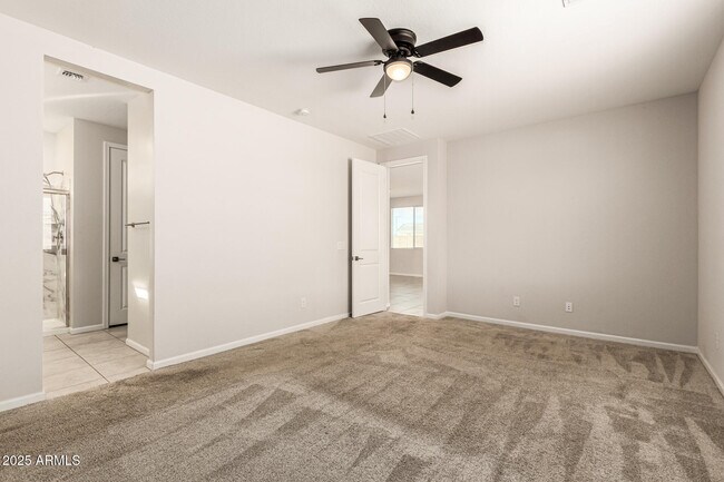 Building Photo - 24590 W Hilton Ave