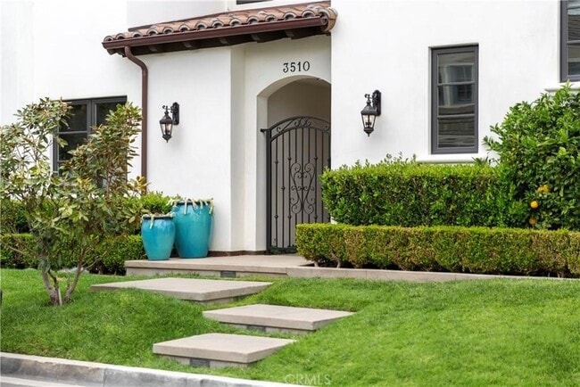 Building Photo - 3510 3rd Ave