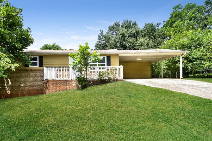 Primary Photo - 8888 Northview Dr