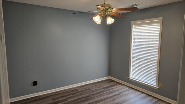 Building Photo - 244 Bradford Ridge Cove