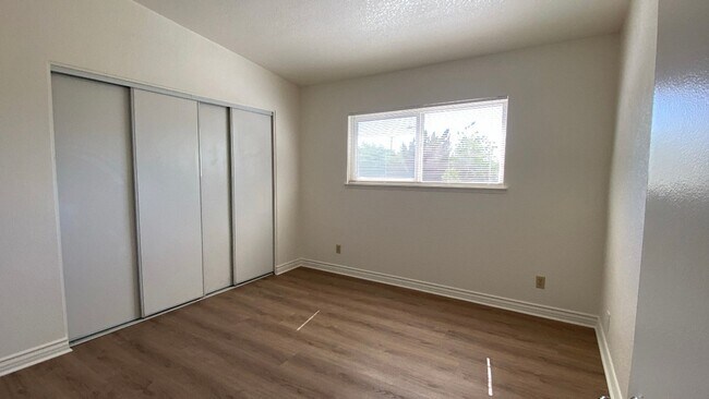Building Photo - Very Spacious West Lancaster Home