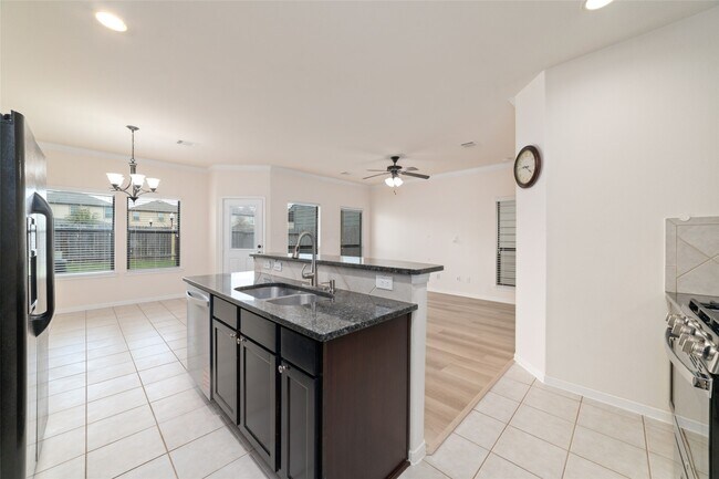 Building Photo - 6702 Honey Harvest Ln