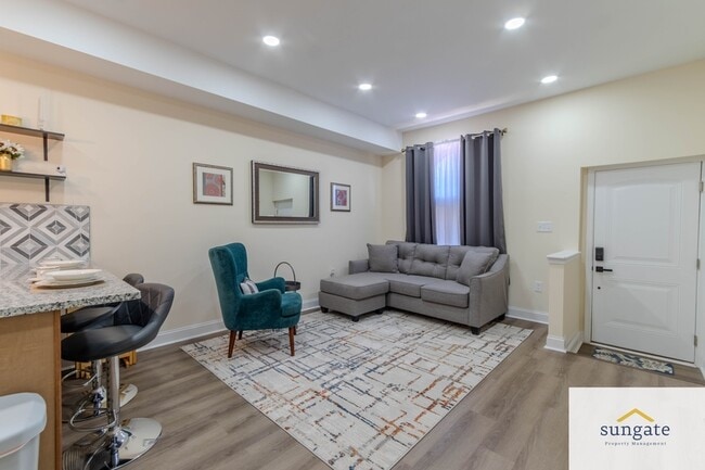 Building Photo - 1516 N Patterson Park Ave