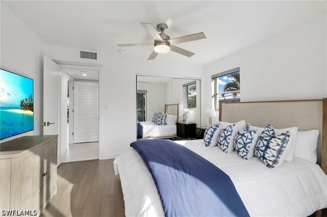 Building Photo - 9486 Gulf Shore Dr