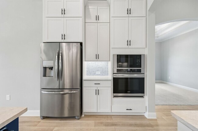 Building Photo - 95169 Poplar Way