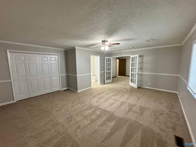 Building Photo - 3812 Melody Cir NE