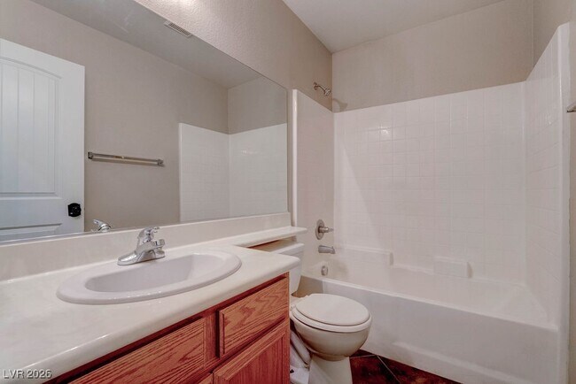 Building Photo - 1948 W Hammer Ln