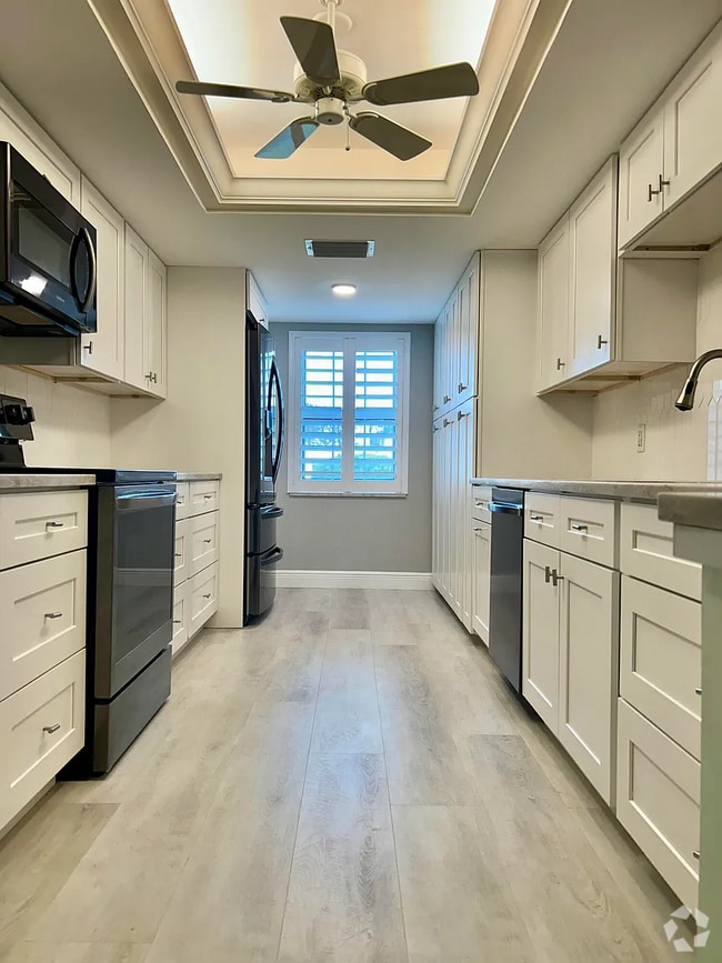 Building Photo - 1260 Sugar Sands Blvd