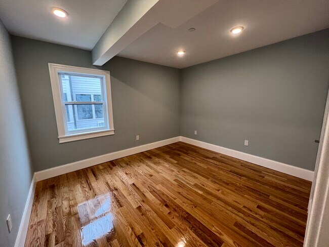 Building Photo - 159 Morrison Ave