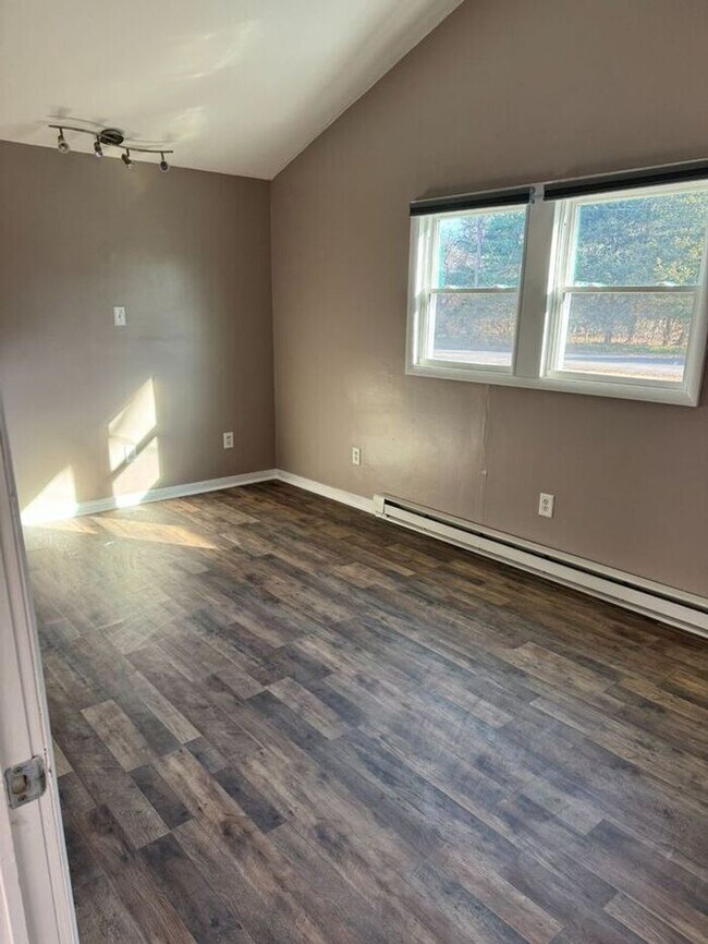 Building Photo - 27 Irene Blvd