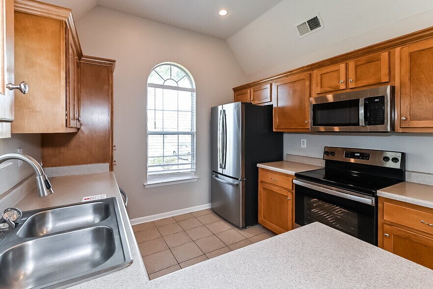 Building Photo - 5818 Carrel Cove