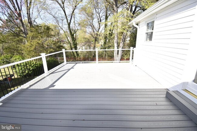 Building Photo - 3931 Dominion Dr