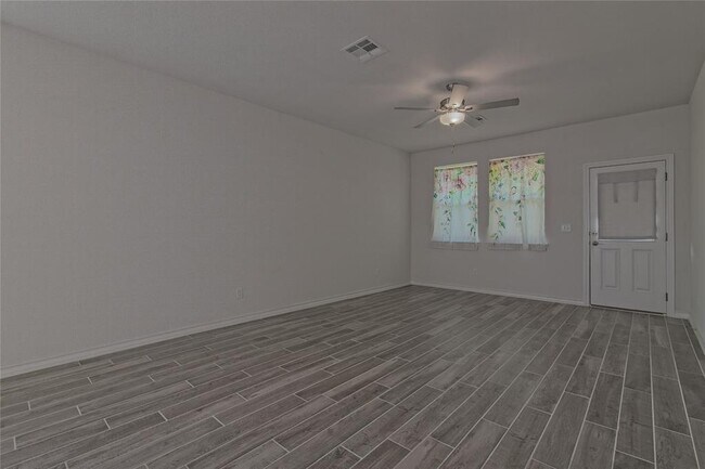 Building Photo - 147 Breccia Trl