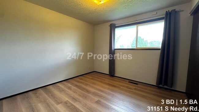 Building Photo - Country Living in Canby - 3 BD | 2 BA Home