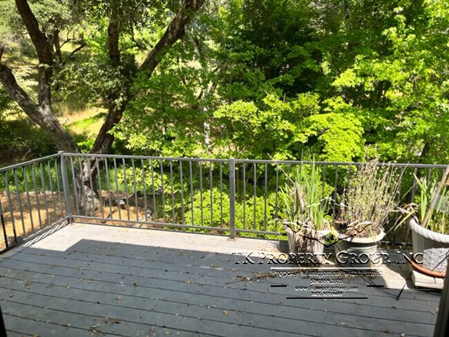 Building Photo - 13285 Sugarbush Ct