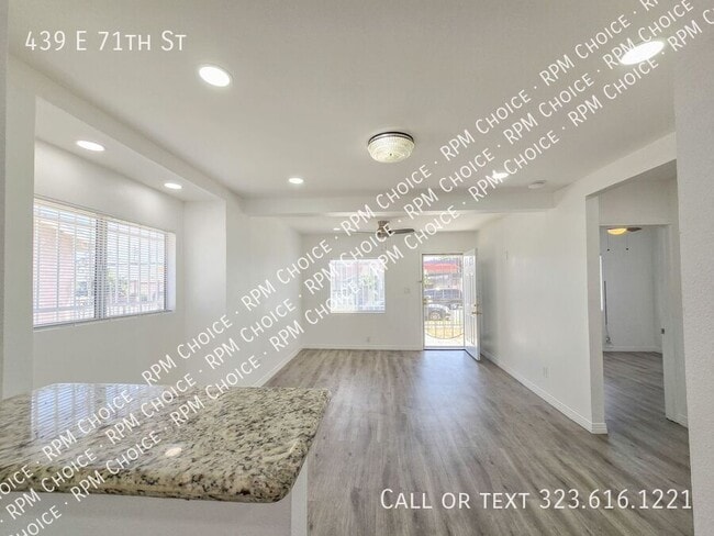 Building Photo - 439 E 71st St