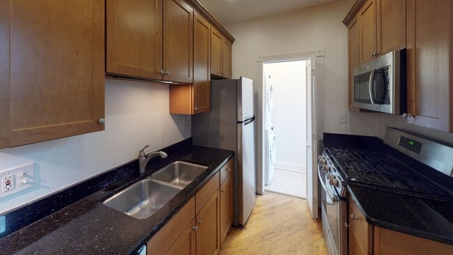 Building Photo - 5327 S Harper Ave