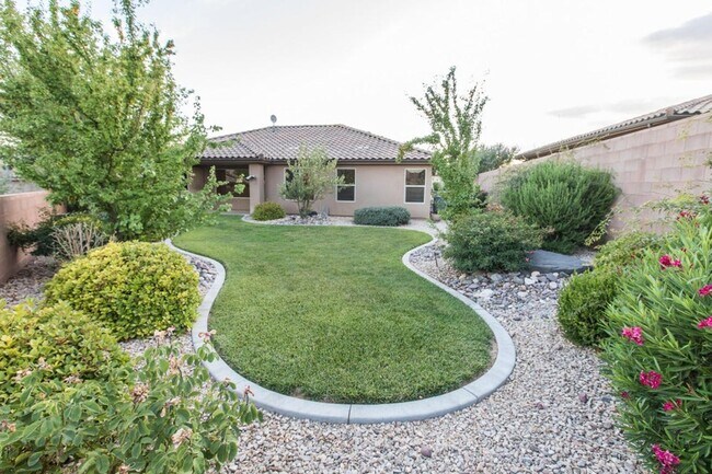 Building Photo - Custom 3 Bedroom Single-Family Home in Pri...