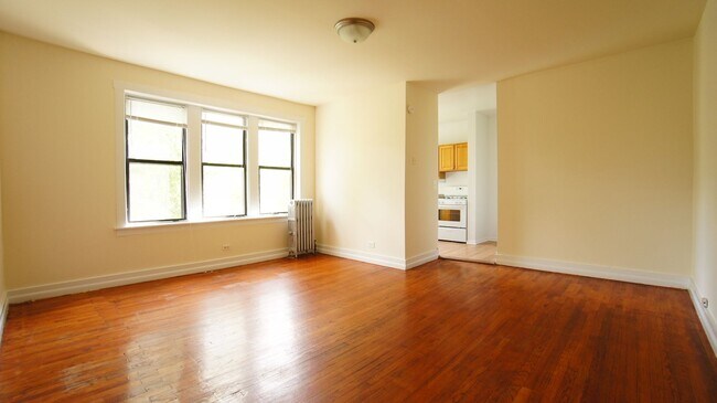 Building Photo - 1533 N Kedzie Ave