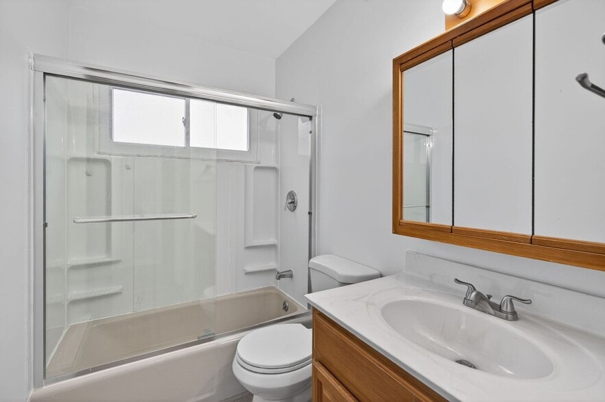 Building Photo - 602 E Lexington St