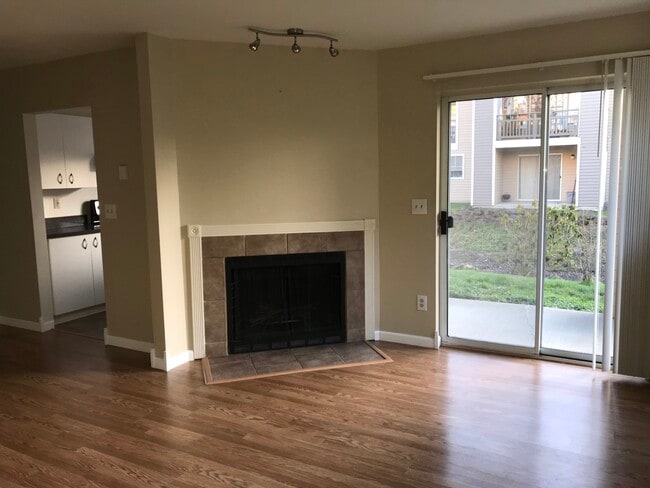 Building Photo - 5300 Harbour Pointe Blvd