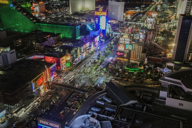 Building Photo - Waldorf Astoria Las Vegas- 1 bed .5 bath on the 39th floor!