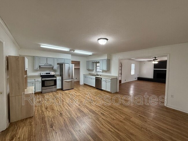 Building Photo - 7179 Pam Dr