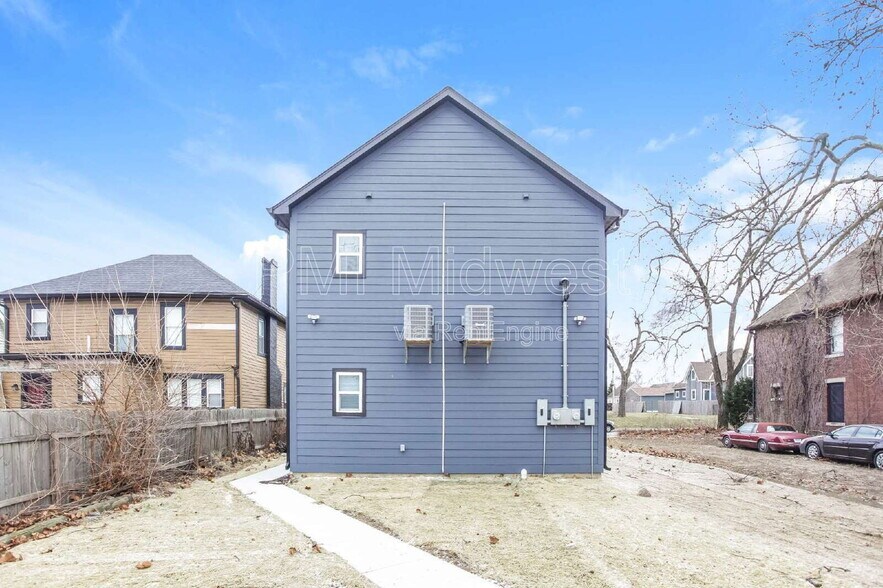 Building Photo - 43 N Randolph St