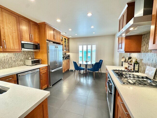 Building Photo - Lovely 3bd/2bth Home in The Sunset