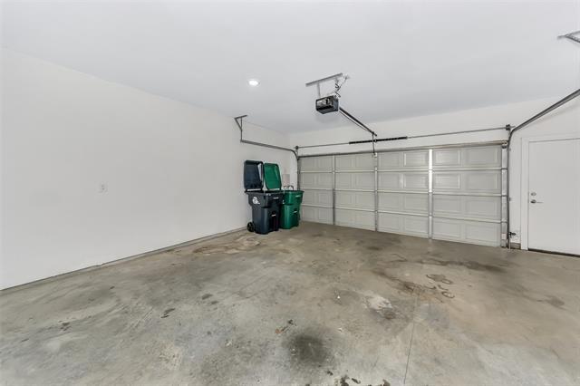 Building Photo - 3604 Aaron Pl