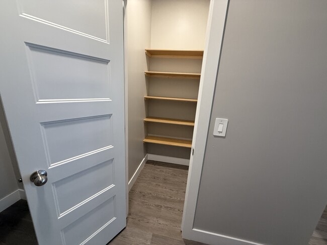 Building Photo - 783 N St Paul St