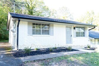 Building Photo - 6404 Middle Dr