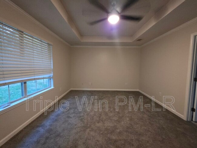 Building Photo - 12512 Woodbury Dr