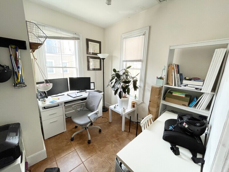 Building Photo - 44 Ward St