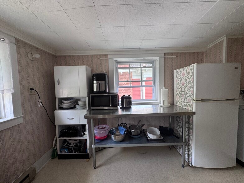 Kitchen - 38 Broad St