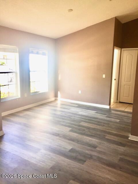 Building Photo - 2033 Gloria Cir