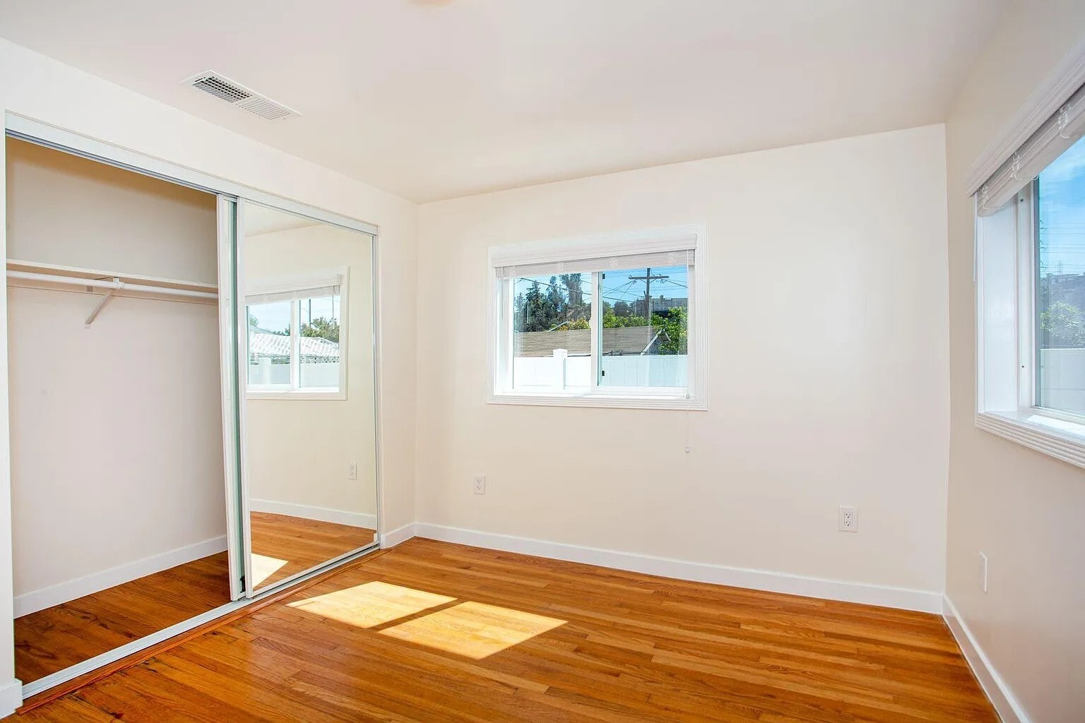 Building Photo - 2956 Finch St