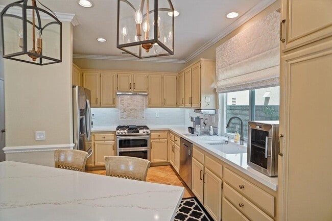 Building Photo - 28324 Medlar Dr