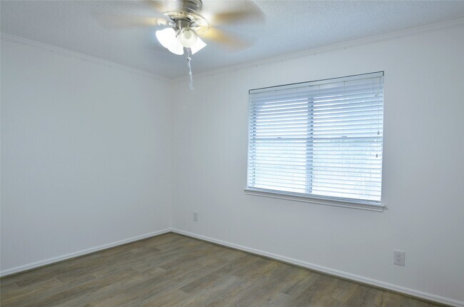 Building Photo - 2372 Triway Ln