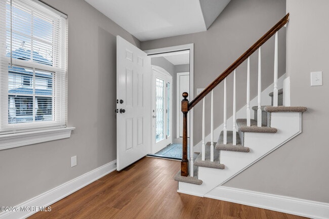 Building Photo - 1200 Bridge St