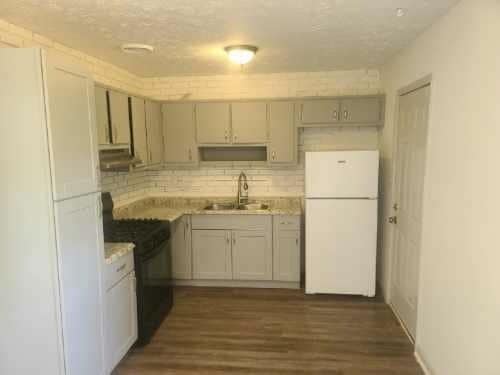 Building Photo - 10135 Port Royal Ct