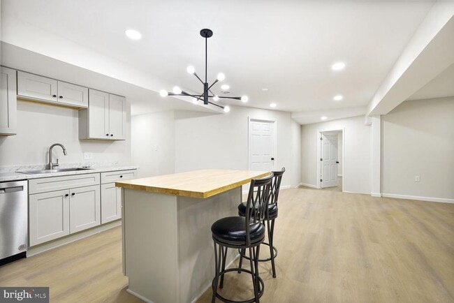 Building Photo - 7029 Clifton Knoll Ct